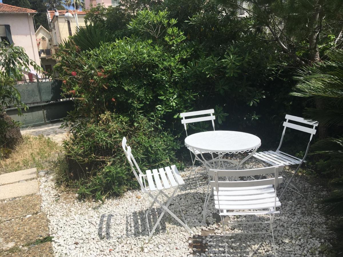 Cozy House With Parking And Garden Apartman Nizza Kültér fotó